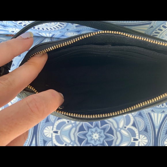 AUTHENTIC LIKE NEW COACH PEBBLE LEATHER CLUTCH - Picture 6 of 8